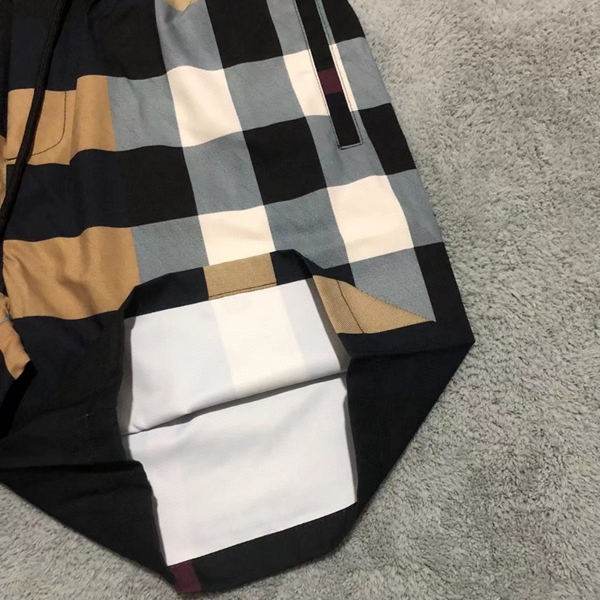 ブランドハーフパンツ角部分ディテール